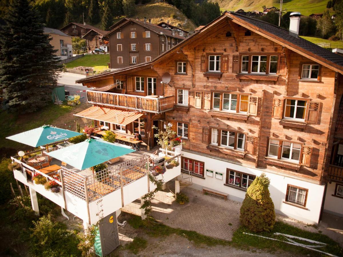 Nangijala Hostel Disentis Esterno foto